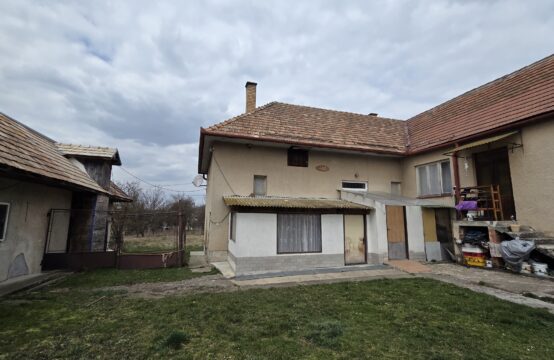 2 &#8211; Izbový Dom na Predaj | Skliarovo